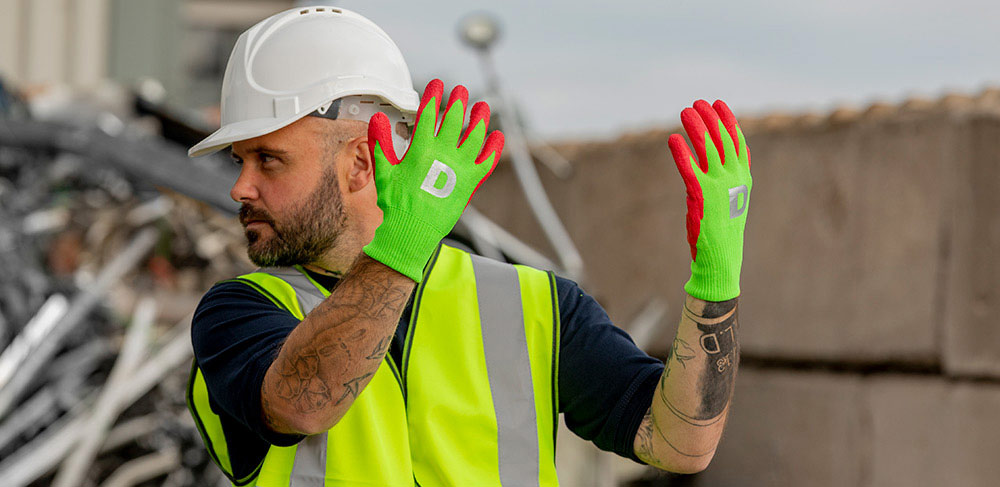 Enhancing Workplace Safety: The Role of Stop'N'Go Safety Gloves